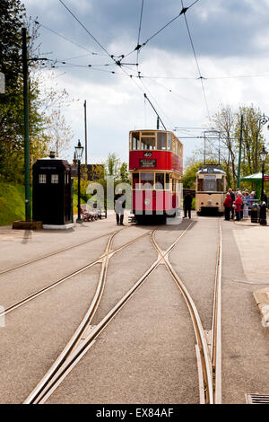 Un tram di Londra dal 1912 al capolinea Townend del National Tramway Museum, Crich, Derbyshire, Regno Unito Foto Stock