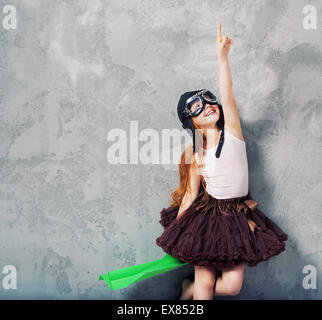 Ritratto di un grazioso piccolo ragazza pilota Foto Stock