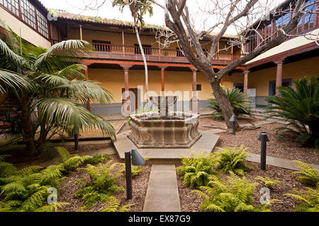 Cortile della Casa Alvarado Bracamonte o Casa de los Capitanes Generales, San Cristóbal de La Laguna, Tenerife, Canarie Isla Foto Stock