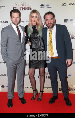 Sydney, Australia. 9 luglio 2015. Attore Patrick Brammall (Ruben Guthrie cast), l'attrice Abbey Lee (Ruben Guthrie cast) e Brendan Cowell (Ruben Guthrie direttore/scrittore) sul tappeto rosso al Ritz, 45 St Paul's Street, Randwick per la vagliatura di gala del film 'Ruben Guthrie'. Credito: Credito: Richard Milnes/Alamy Live News Foto Stock