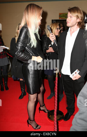 Sydney, Australia. 9 luglio 2015. L'attrice Abbey Lee (Ruben Guthrie cast) arriva sul tappeto rosso al Ritz, 45 St Paul's Street, Randwick per la vagliatura di gala del film 'Ruben Guthrie'. Credito: Credito: Richard Milnes/Alamy Live News Foto Stock