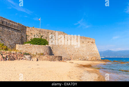 Ajaccio, la Citadelle. Vecchia Fortezza di pietra sul mare costo. La Corsica, Francia. Famoso punto di riferimento turistico Foto Stock