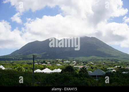 Montare Nevis, Nevis, Saint Kitts e Nevis, Isole Sottovento, West Indies, dei Caraibi e America centrale Foto Stock