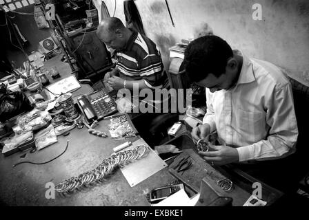 Argentiere, Khan El Khalili Bazaar, il Cairo Foto Stock