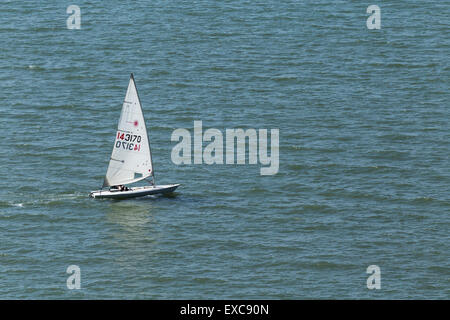 Piccolo Yacht sul Tamigi a Westcliff-on-Sea Foto Stock