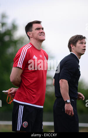 Ex Barnsley FC player e Sheffield Regno coach Chris Morgan (sinistra). Immagine: Scott Bairstow/Alamy Foto Stock