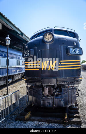 Western Maryland F7 A-unit n. 236, Baltimore & Ohio Railroad Museum, 901 West Pratt Street, Baltimore, MD Foto Stock