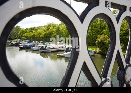 Runcorn è una città industriale e un carico porto in Halton, Cheshire, Regno Unito. Foto di Waterloo Bridge area e la fine dell'Bridgew Foto Stock