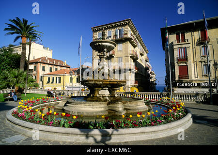 Piazza della Libertà, Alassio, Riviera di Ponente, Liguria, Italia Foto Stock