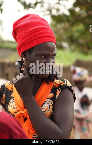 I rifugiati sono fuggiti da Boko Haram visto ad Abuja in cerca di rifugio. Dopo che i ribelli hanno preso il controllo della loro città ci sono molti a sinistra . Foto Stock