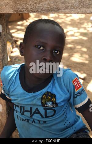 I rifugiati sono fuggiti da Boko Haram visto ad Abuja in cerca di rifugio. Dopo che i ribelli hanno preso il controllo della loro città ci sono molti a sinistra . Foto Stock