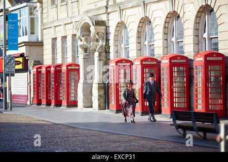 Il vecchio ufficio postale di Blackpool. Si trova a Blackpool, Lancashire, Inghilterra, Regno Unito. Il telefono rosso box, un chiosco di telefono per un Foto Stock