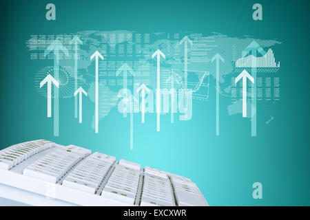 Tastiera con mappa del mondo e frecce Foto Stock