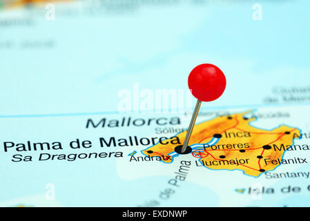 Palma de Mallorca imperniata su una mappa di Europa Foto Stock