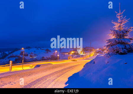 Zieleniec, il più grande complesso sciistico nella valle di Klodzko (uno dei più grandi nel Sudetenland), Orlicke Mountains, Distretto di Dusz Foto Stock