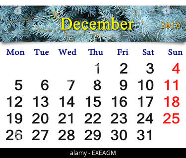 Bellissimo il calendario per il mese di dicembre 2016 con il nastro di evergreen abete rosso Foto Stock