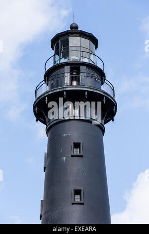 Bellissima giornata a caccia Island Lighthouse sulla caccia Island, nella Carolina del Sud. Foto Stock