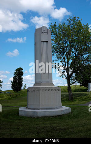 Monumento ai soldati sconosciuti, dedicato dal DAR nel 1931, a Saratoga Parco Nazionale Storico Foto Stock