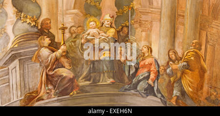 Roma - L'affresco la presentazione di Cristo nel tempio di cahpel laterale della chiesa di San Marcello al Corso Foto Stock