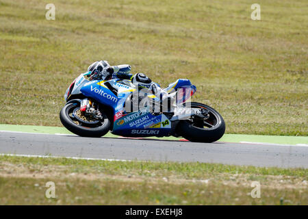 Misano Adriatico, Italia - 21 Giugno 2015: Suzuki GSX-R1000 di VOLTCOM Crescent Suzuki Team, pilotato da DE PUNIET Randy Foto Stock