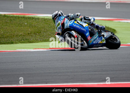 Misano Adriatico, Italia - 21 Giugno 2015: Suzuki GSX-R1000 di VOLTCOM Crescent Suzuki Team, pilotato da DE PUNIET Randy Foto Stock