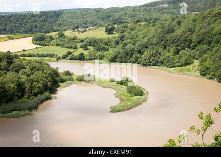 Vista nord verso Lancaut su incisa meandro, gorge e fiume allo spiedo, fiume Wye, vicino a Chepstow, Monmouthshire, Wales, Regno Unito Foto Stock