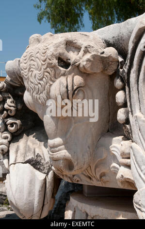 Didyma era il più importante santuario della antica città greca Mileto. Accanto a Delfi era il più rinomato di Oracle. Foto Stock