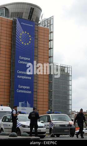 Stato. 12 Luglio, 2015. Comandi speciali presso la sede centrale della Commissione europea a Bruxelles prima della riunione di Eurozona capi di Stato, 12 luglio, 2015. © Jakub Dospiva/CTK foto/Alamy Live News Foto Stock