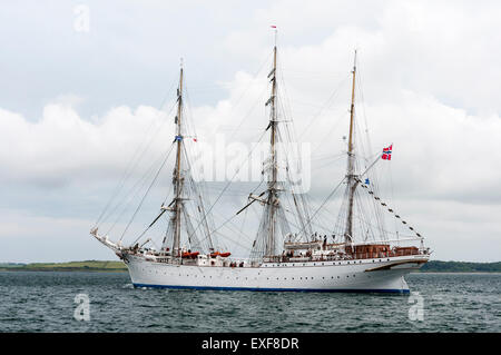 Classe B Tall Ship, Sorlandet, lascia Belfast durante l'inizio del 2015 Tall Ships race Foto Stock