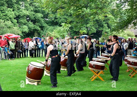 Tedesco . Festival estivo giapponese Natsumatsuri ad Hannover, Germania. Deutsch Japanische Sommer Festival Natsumatsuri ad Hannover, Germania. Foto Stock