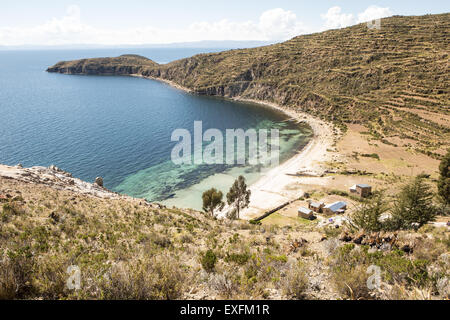 Vista della spiaggia di Isla del Sol lago Titicaca Foto Stock