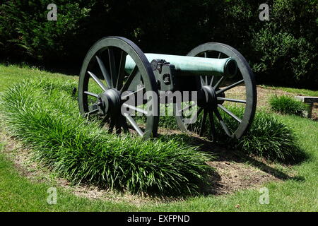 La guerra civile era il cannone visualizzati al di fuori del Stonewall Jackson sede del museo in Winchester, Virginia Foto Stock