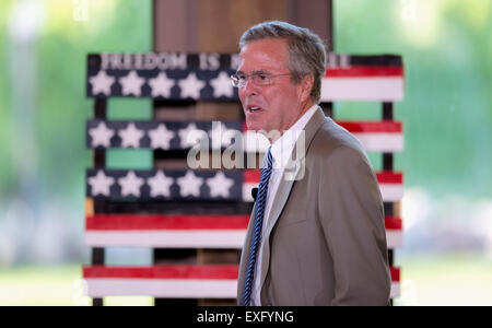 Ames, Iowa, USA. 13 Luglio, 2015. Ex governatore della Florida e 2016 candidato presidenziale Jeb Bush parla di storia nella contea di GOP per la cena. Credito: Brian Cahn/ZUMA filo/Alamy Live News Foto Stock