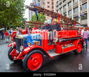 Australia, Nuovo Galles del Sud, Sydney, vintage motori Fire esposti in Macquarie Street durante il CARnivale sull Australia Day 2015 Foto Stock