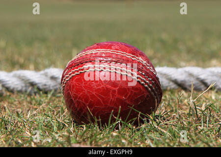 Cricket - Kent Cricket League Division IV 1XI - Faversham Cricket Club v Cowdrey Cricket Club Foto Stock