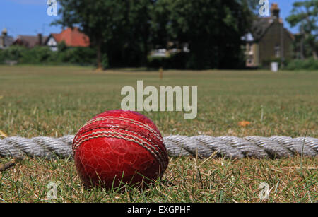 Cricket - Kent Cricket League Division IV 1XI - Faversham Cricket Club v Cowdrey Cricket Club Foto Stock