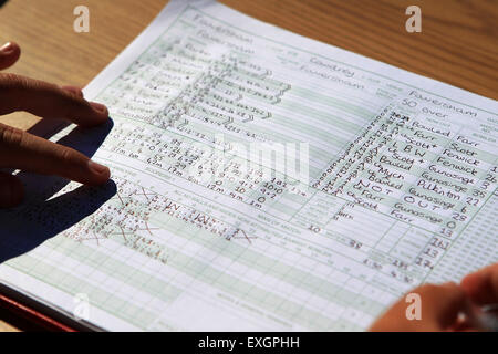 Cricket - Kent Cricket League Division IV 1XI - Faversham Cricket Club v Cowdrey Cricket Club Foto Stock