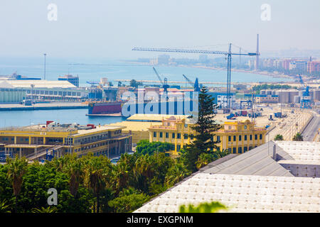 Banchina di carico nella città di Malaga, Spagna Foto Stock