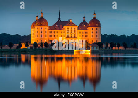 Barocco castello di Moritzburg, Jaegerturm e torri Amtsturm, Dresda, Libero Stato di Sassonia, Germania, Europa Foto Stock