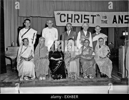 La riunione della Chiesa mennonita della Conferenza generale del 1950 ha tenuto discussioni sulla fede, la dottrina mennonita e le questioni della comunità. L'evento giocò un ruolo importante nel plasmare le tradizioni mennonite. Foto Stock