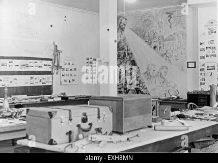 Una foto della riunione della Chiesa mennonita della Conferenza generale del 1950, un evento significativo nella storia della comunità mennonita, con leader e delegati chiave. Foto Stock