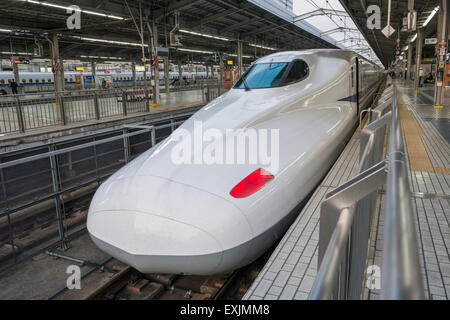 N700 Serie Shinkansen Bullet train alla stazione di Kyoto Foto Stock