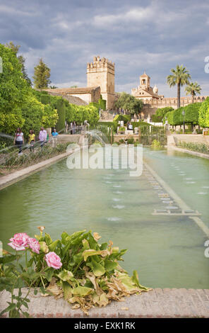 CORDOBA, Spagna - 25 Maggio 2015: i giardini di palazzo Alcazar de los Reyes Cristianos. Foto Stock