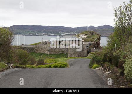 L'ex napoleonico fort costiere a testa di Dunree sul Lough Swilly che ora ospita il Fort Dunree Museo Militare County Donegal Irlanda Foto Stock