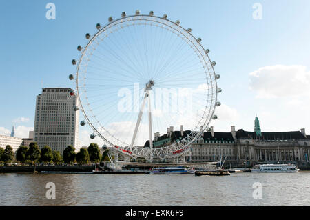 Il London Eye Ferris Wheel - Londra Foto Stock