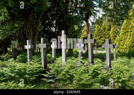 Lapidi e tombe a Brookwood cemetery Surrey Foto Stock