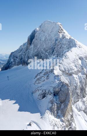 Fantastica vista montagne coperte di neve, il ghiacciaio di Dachstein, in Stiria, Austria Foto Stock