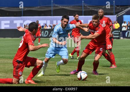 Il Bronx, NY, STATI UNITI D'AMERICA. 12 Luglio, 2015. David Villa (NYCFC), 12 luglio 2015 - Calcetto : MLS soccer match tra New York City FC e Toronto FC allo Yankee Stadium nel Bronx, NY, Stati Uniti. © Hiroaki Yamaguchi/AFLO/Alamy Live News Foto Stock