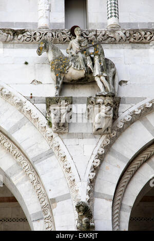 Cattedrale di San Martino (Duomo di San Martino) Lucca, Toscana, Italia. Chiudere i dettagli Foto Stock