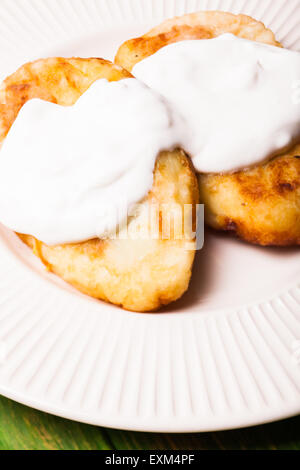 Farcite frittelle di patate Foto Stock